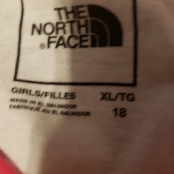 NWT Juniors Girls NorthFace Tee - Picture 3 of 4